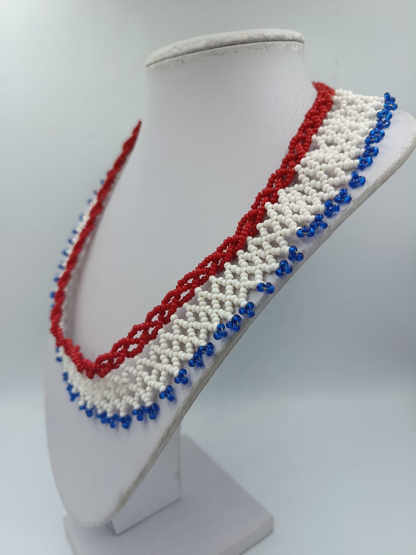 Vintage Perlenkette Rot Weiß Blau Handgefertigter Ethno Schmuck