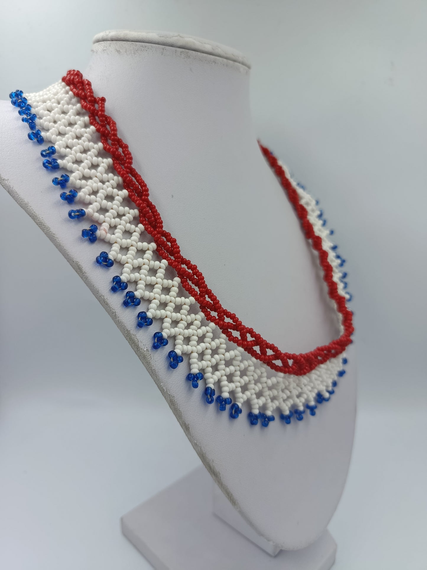 Vintage Perlenkette Rot Weiß Blau Handgefertigter Ethno Schmuck