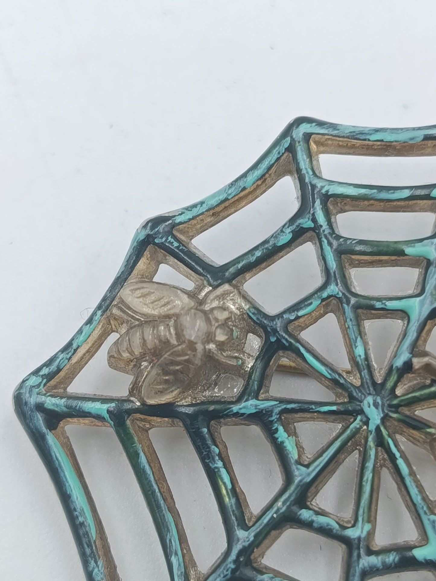 Vintage Brosche Spinnennetz mit Spinne Patina Metall Schmuck