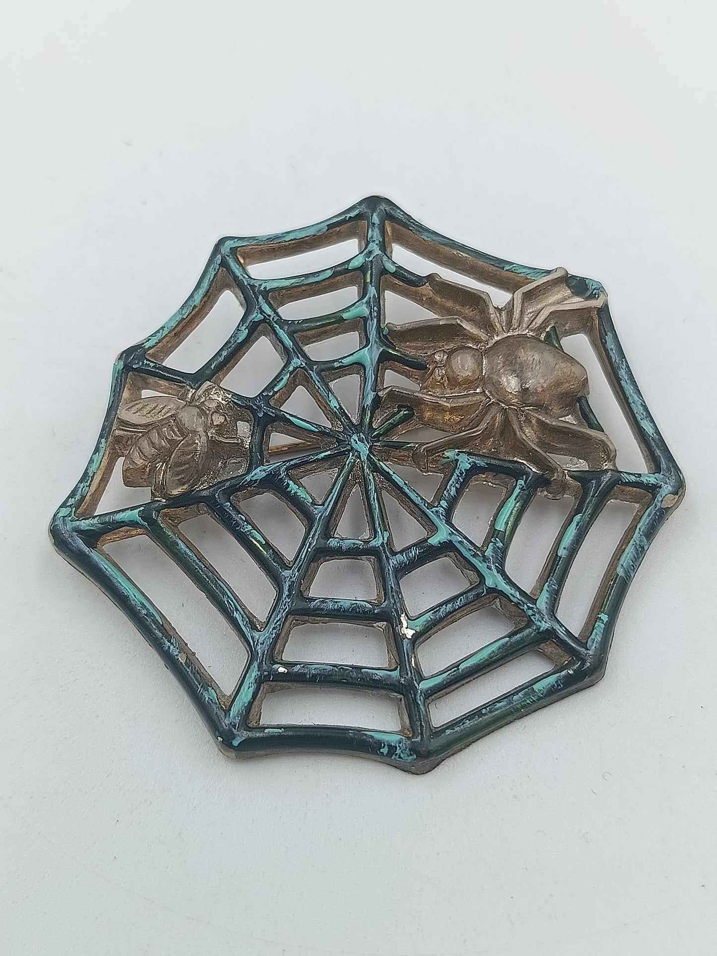 Vintage Brosche Spinnennetz mit Spinne Patina Metall Schmuck