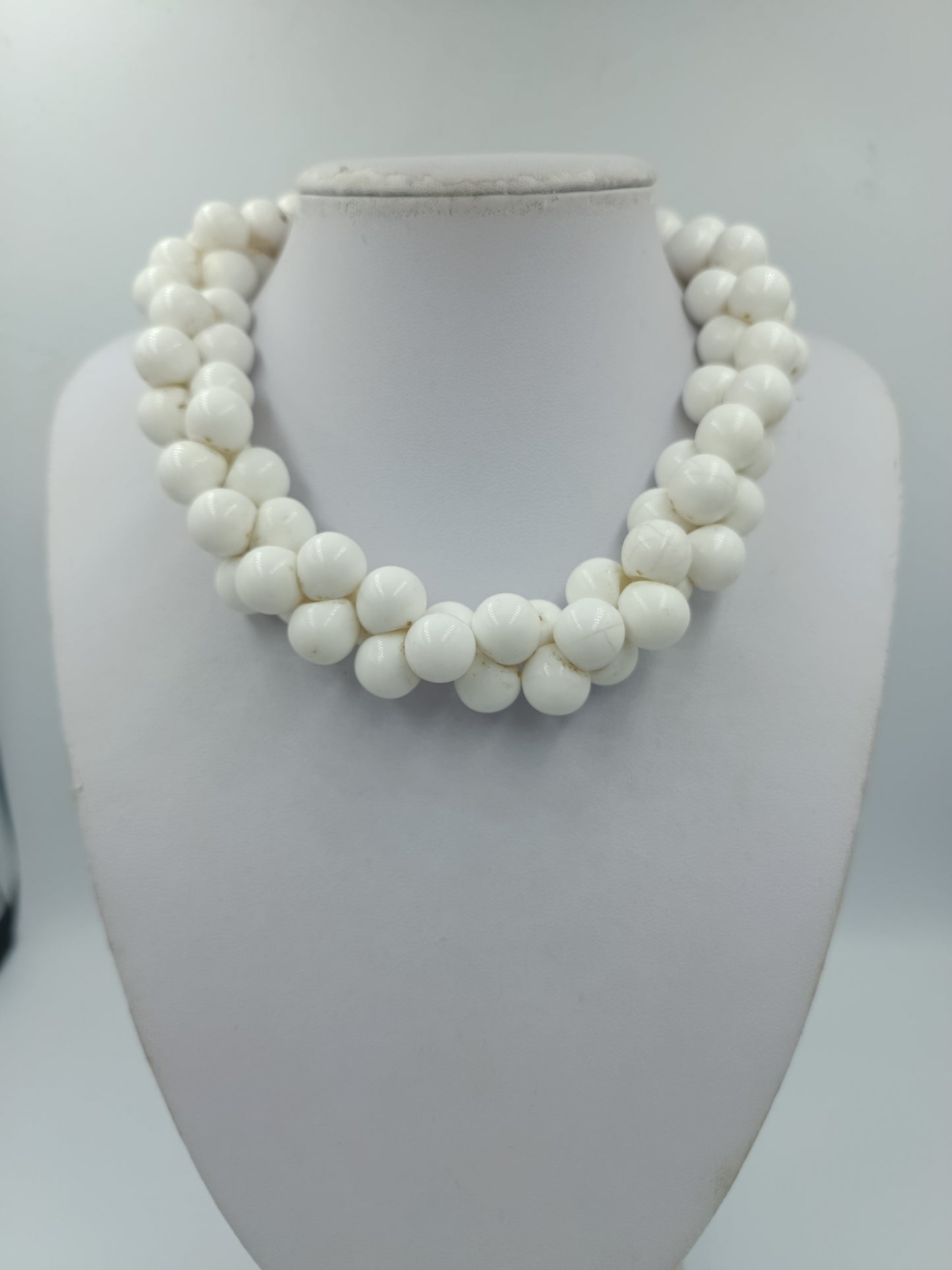 Statement Kette weiß Kugeln Vintage Look auffällig