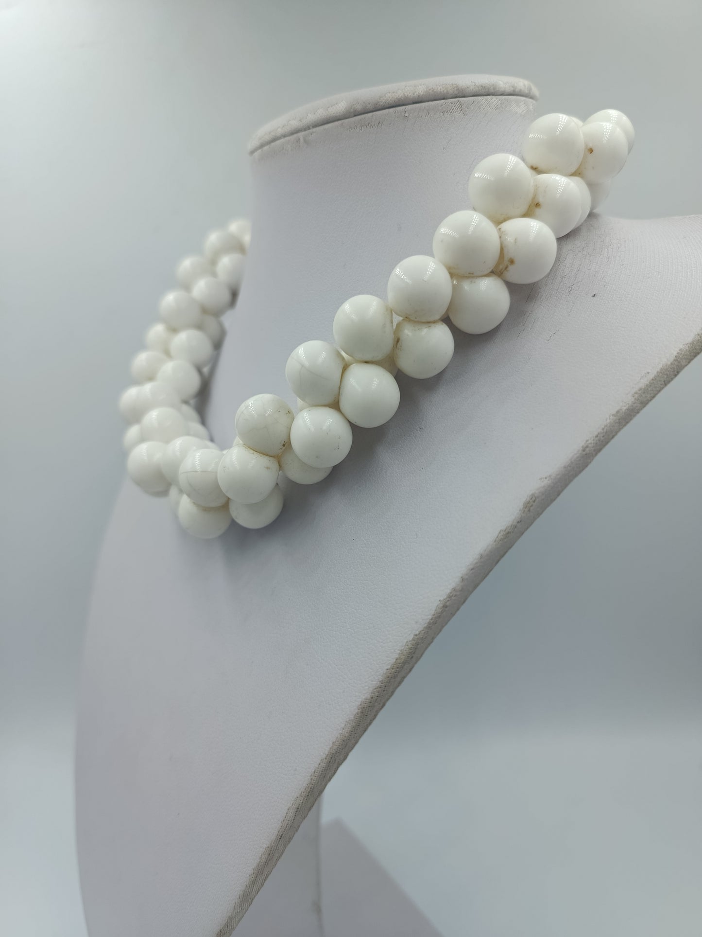 Statement Kette weiß Kugeln Vintage Look auffällig