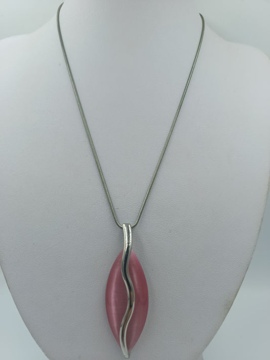 Elegante Halskette mit rosa Anhänger Schlangenkette modernes Design