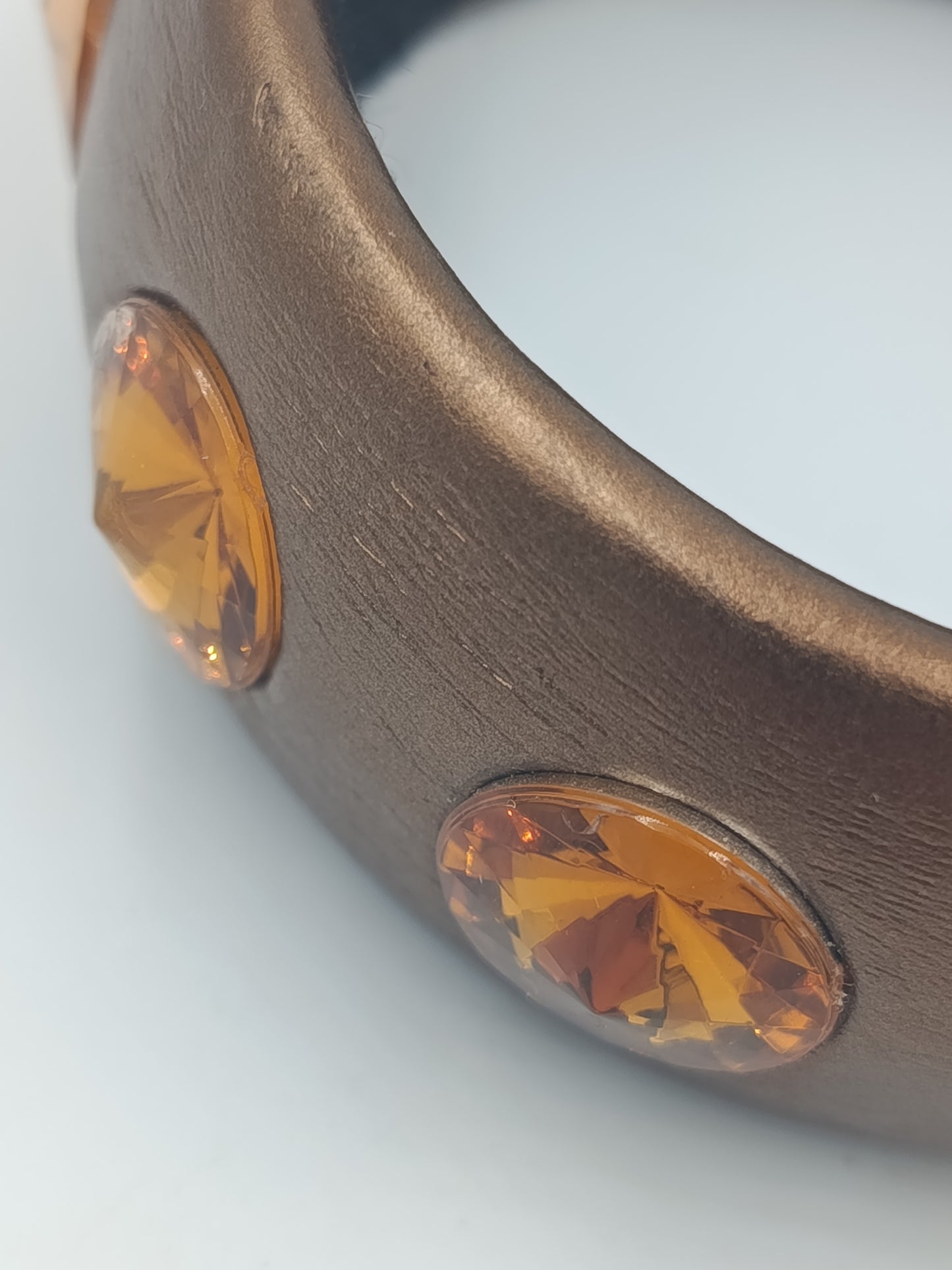 Vintage Armreif mit Strasssteinen – Bronzefarben, Statement Schmuck