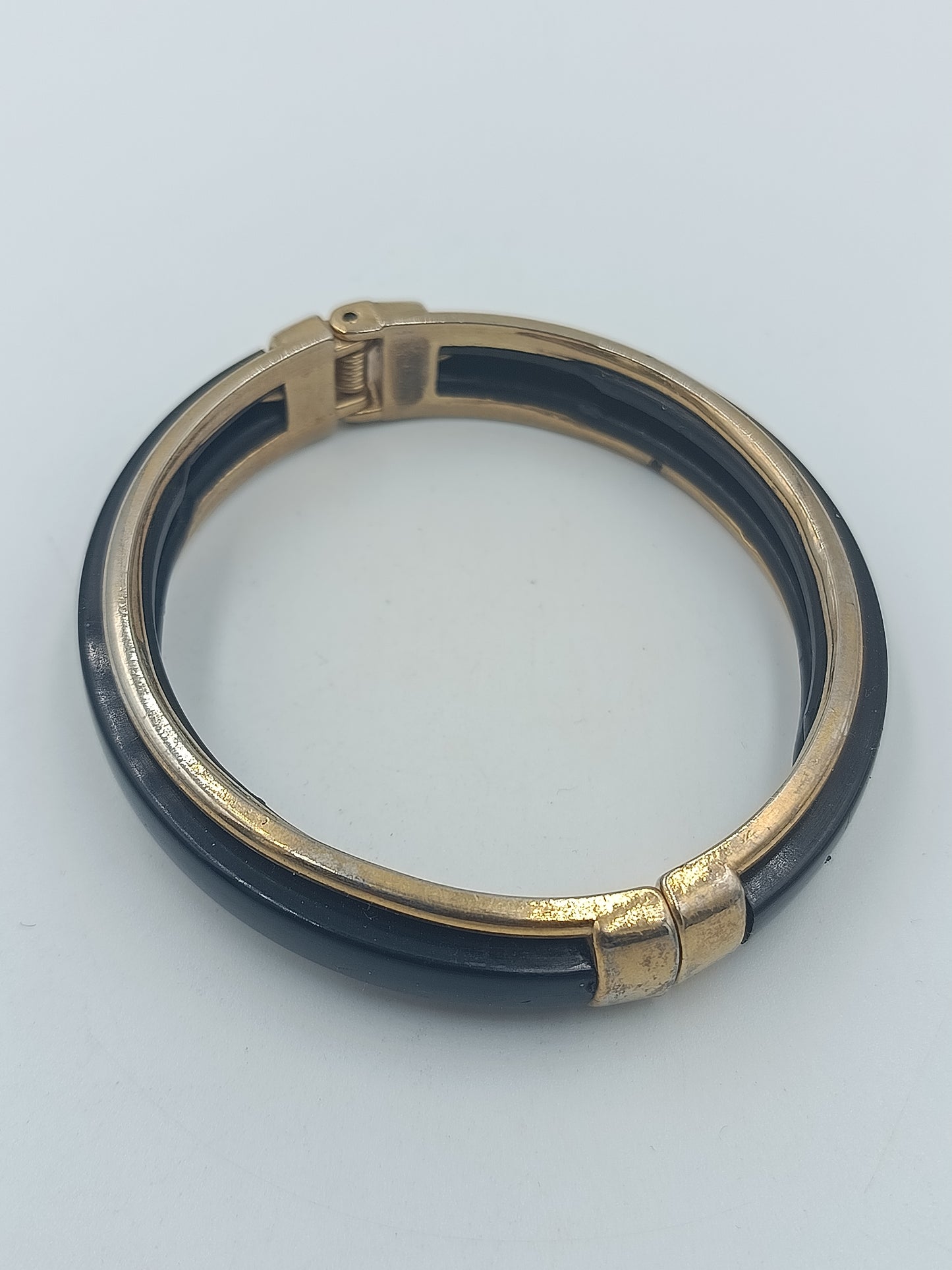 Schlichtes Vintage Armreif Schwarz Gold  Klappverschluss Bangle 7 cm