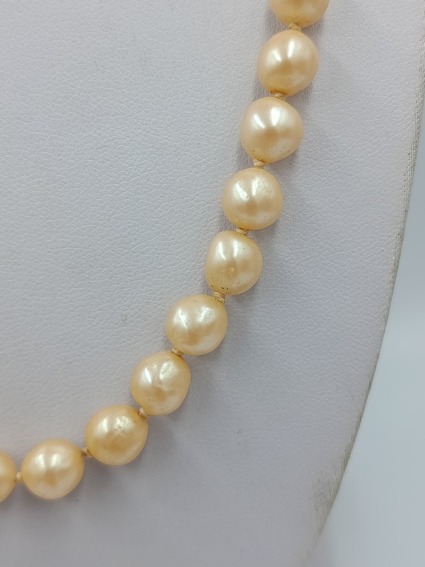 Vintage Perlenkette Apricot mit Zier Schließe  Klassisch  Elegant