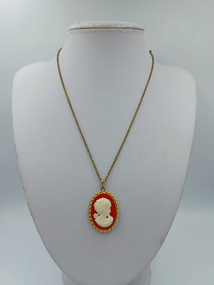 Vintage Cameo Kette Rot  Gold  Klassischer Damenanhänger im Antikstil