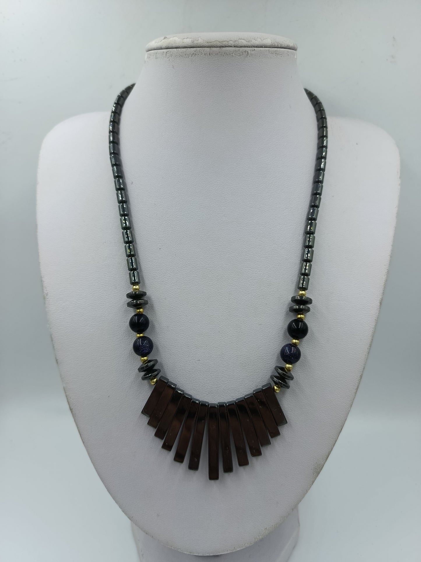 Statement Kette Schwarz Silber  Magnetverschluss und geometrisches Design