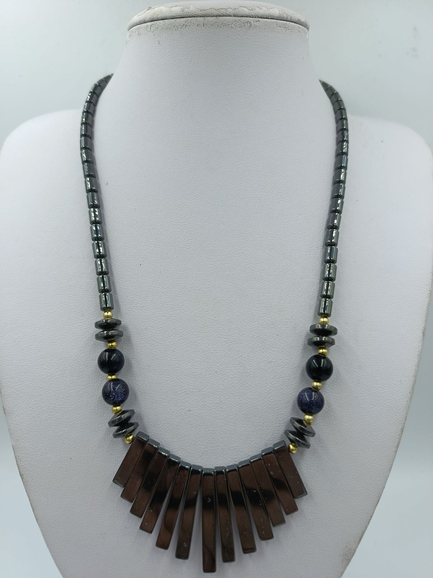 Statement Kette Schwarz Silber  Magnetverschluss und geometrisches Design
