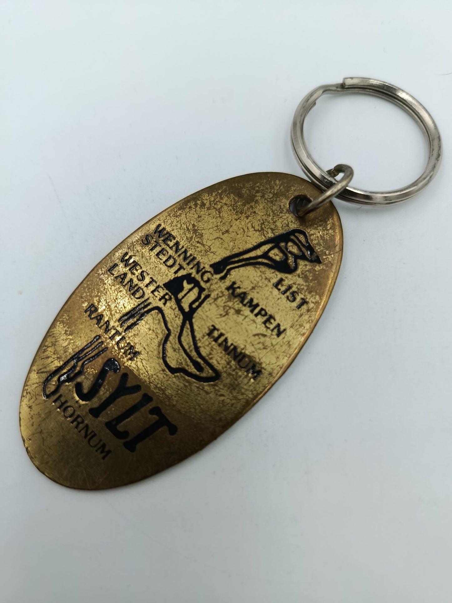 Vintage Schlüsselanhänger „Skylt Restaurant“ – Messing Look