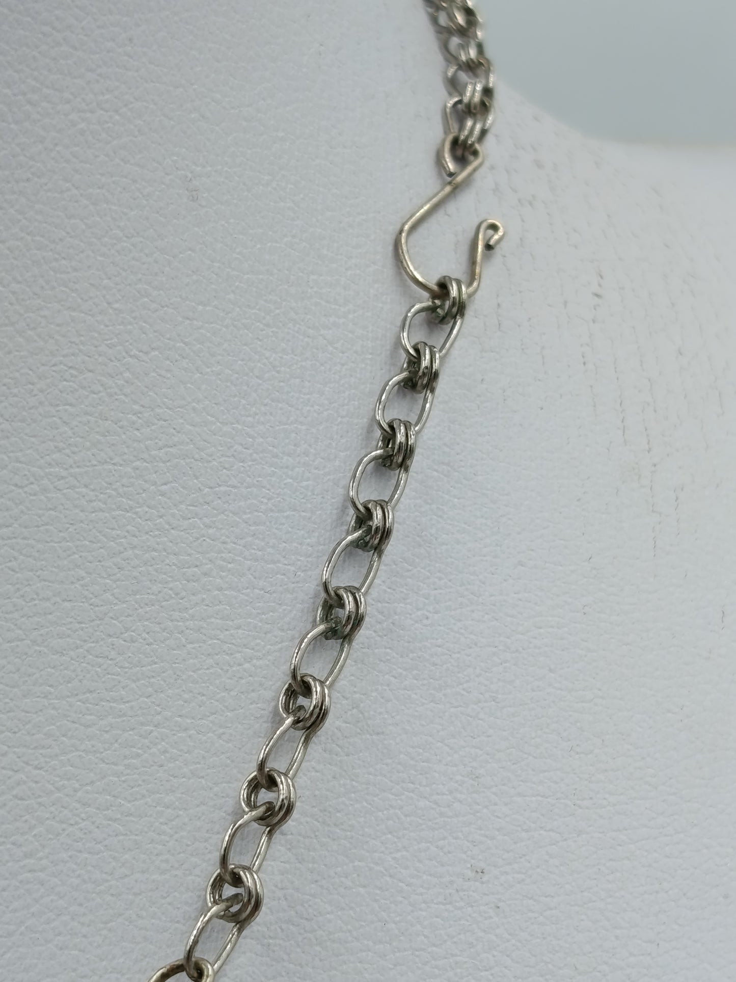 Vintage Statement Kette mit großem grünen Stein  Ethno Anhänger