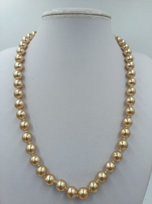 Vintage Perlenkette Goldfarben mit Strassverschluss mit klassischem Design