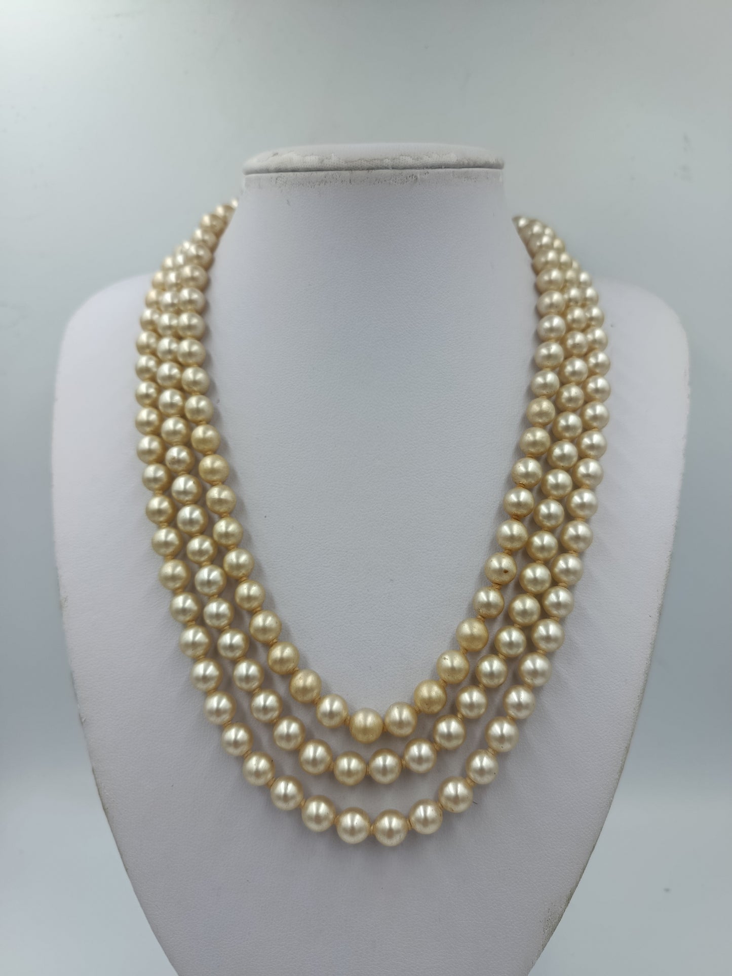 Lange Perlenkette cremefarben klassisch elegant 140 cm