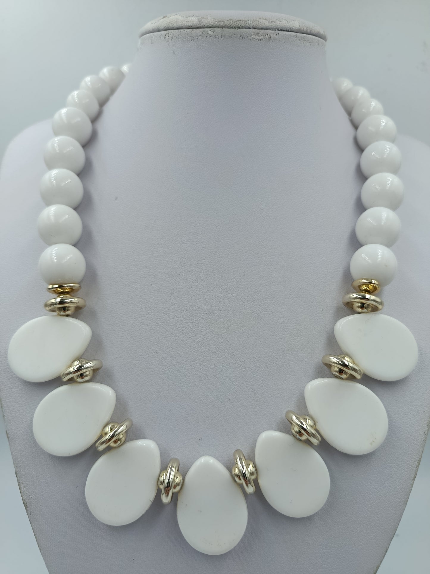 Statement Kette Weiß Gold  große Perlen  Tropfen Design