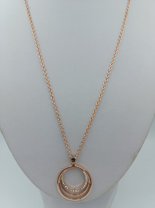 Roségold farbende Kette mit Kreis Anhänger Strass filigraner Schmuck