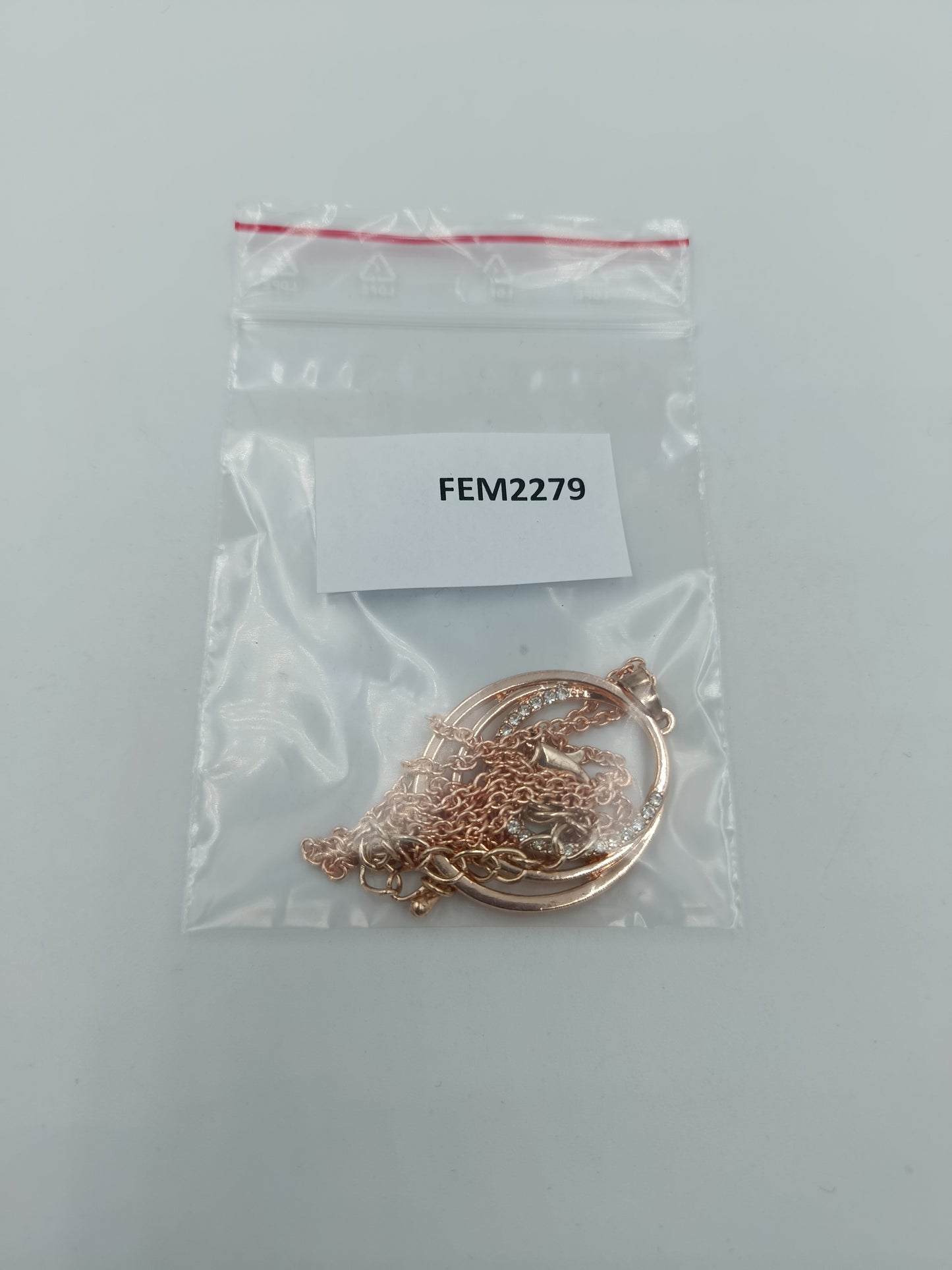 Roségold farbende Kette mit Kreis Anhänger Strass filigraner Schmuck