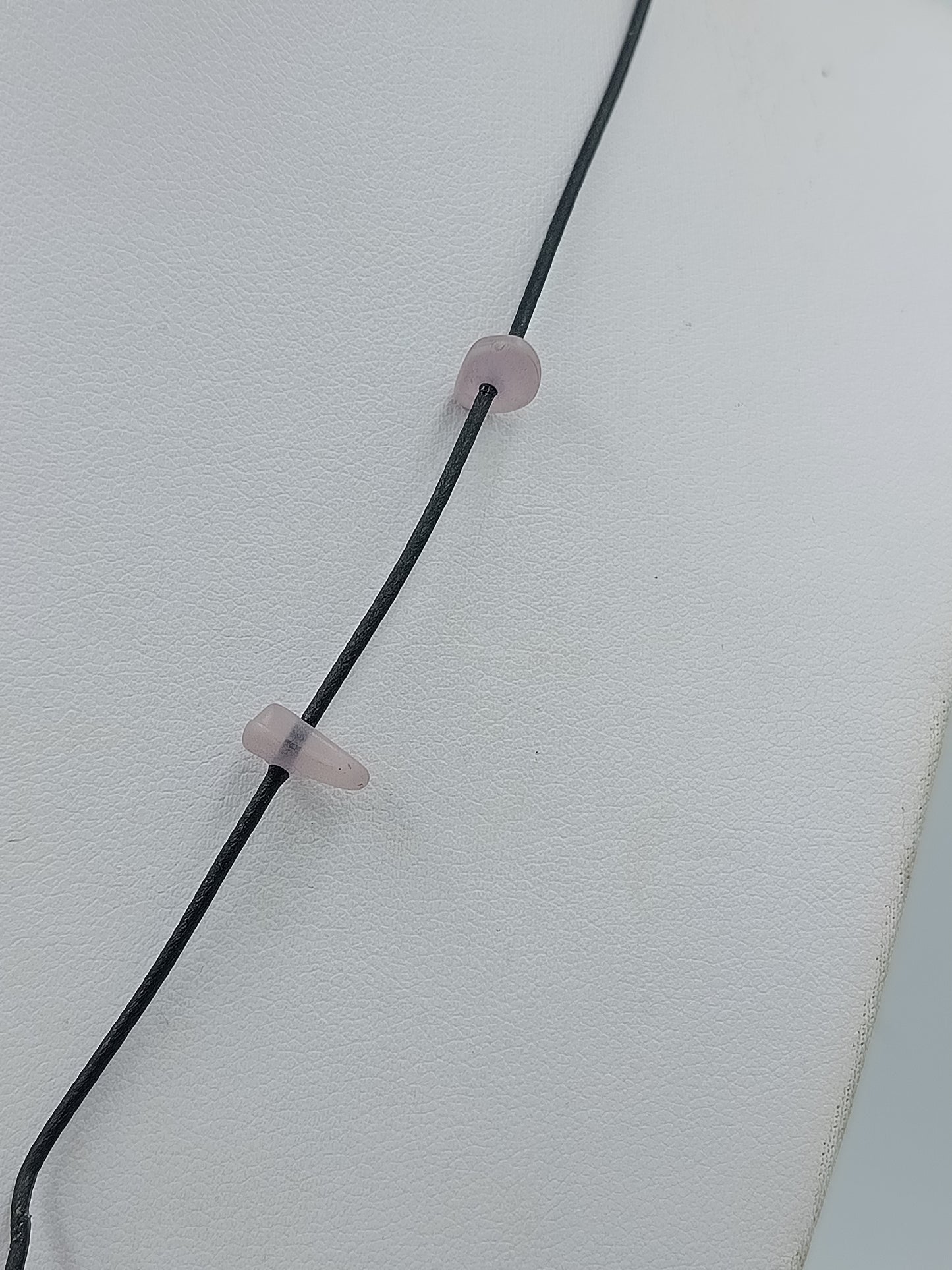 Halskette mit Muschel Anhänger Perlen  Naturdesign mit Lederband