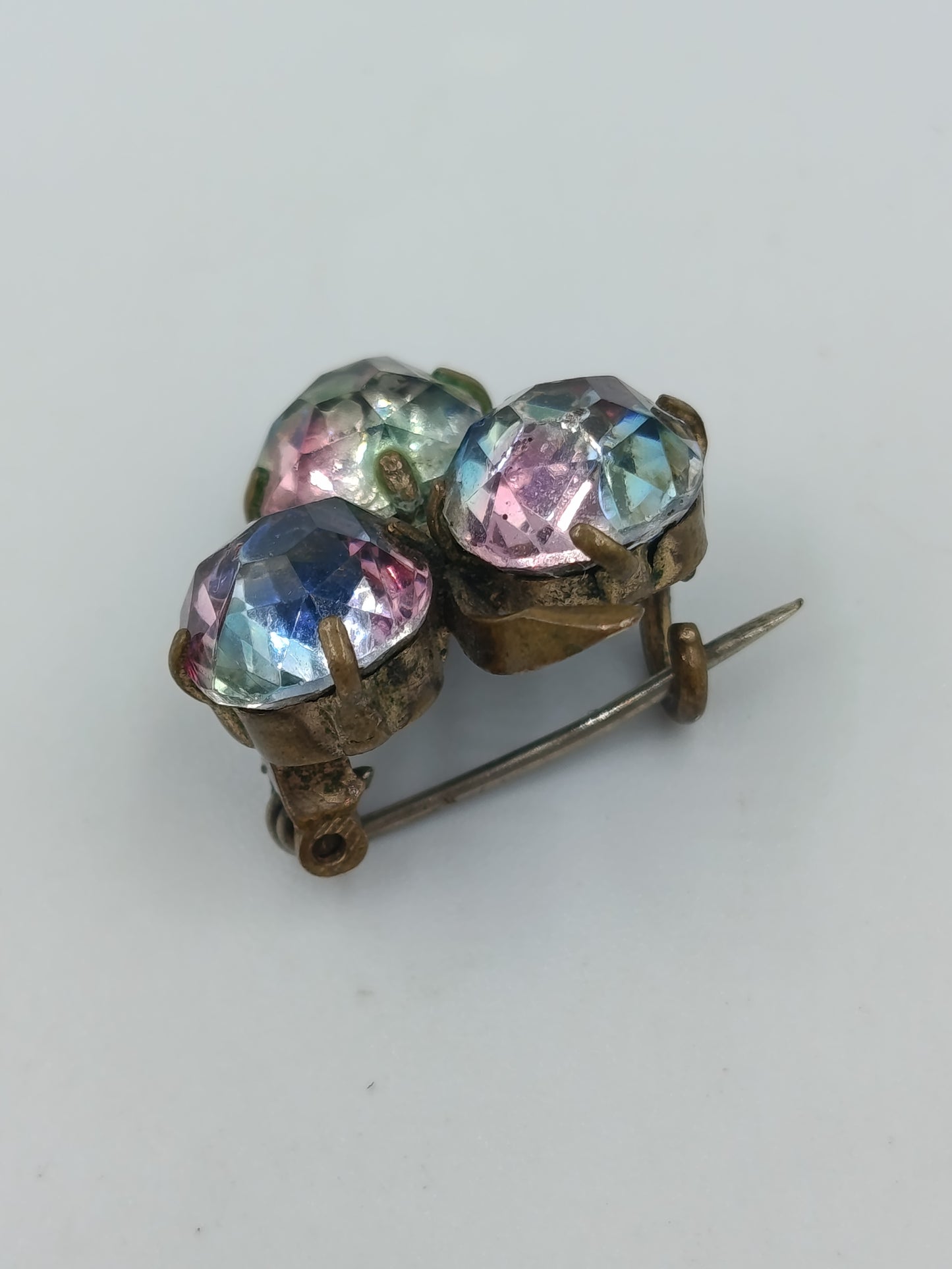 Vintage Brosche Kleeblatt mit bunten Strasssteinen – schimmernd &amp; verspielt