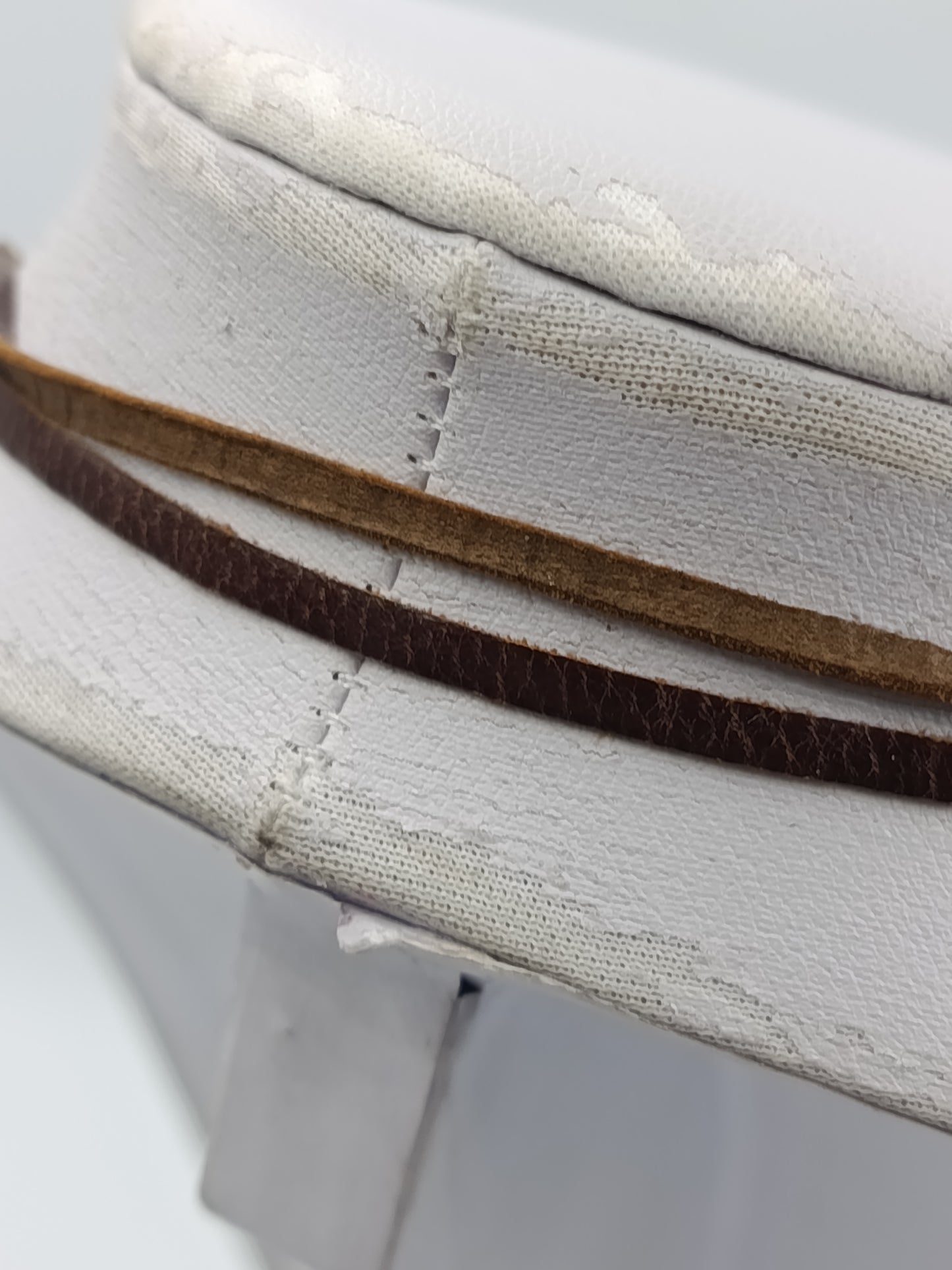 Boho Lederkette mit handbemaltem Anhänger  Unikat im Ethno-Stil