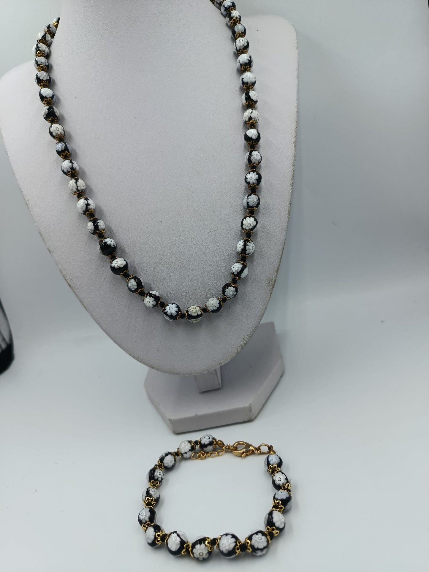 Vintage Schmuckset Murano Glas Halskette und Armband Schwarz Weiß Floral
