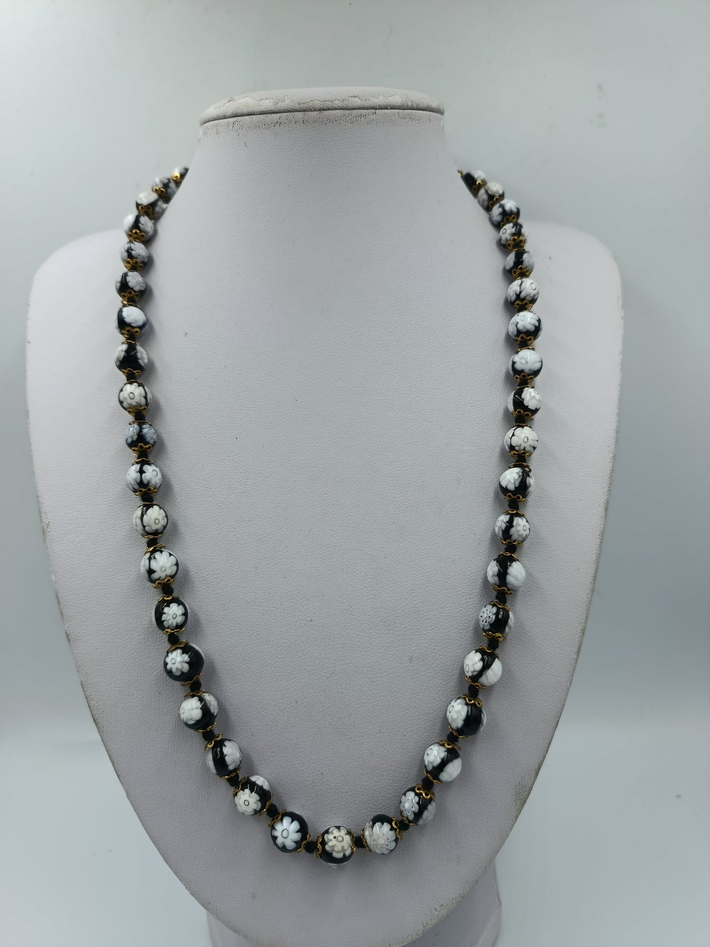 Vintage Schmuckset Murano Glas Halskette und Armband Schwarz Weiß Floral