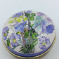 Charmante Vintage Pillendose mit Blumenmotiv rund