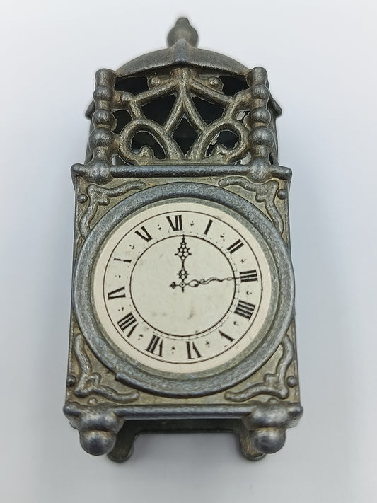 Vintage Miniatur Uhr in dekorativer Metallausführung mit kunstvollen Verzierungen