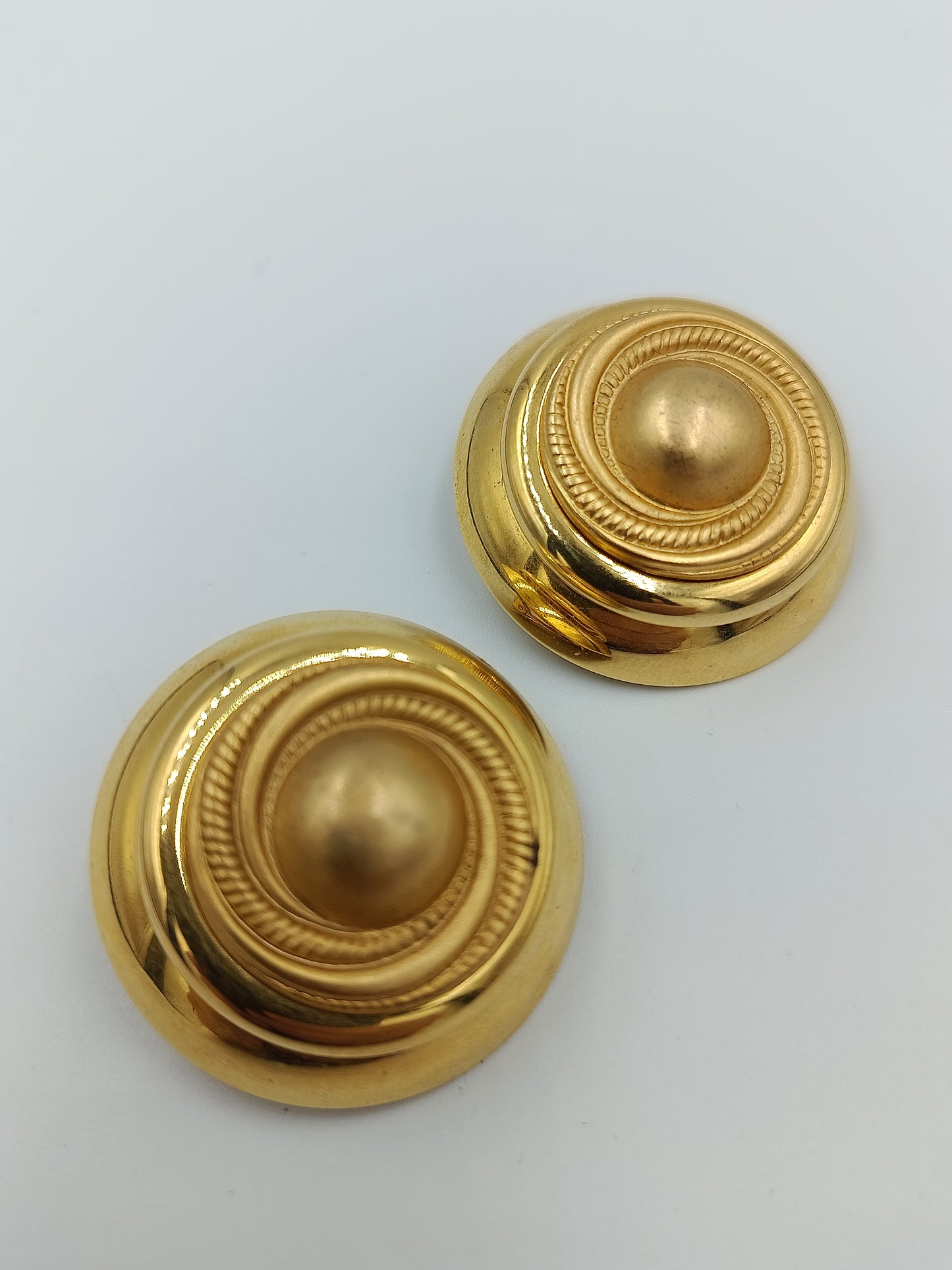 Stilvolle Vintage Clip Ohrringe goldfarben rund klassisch
