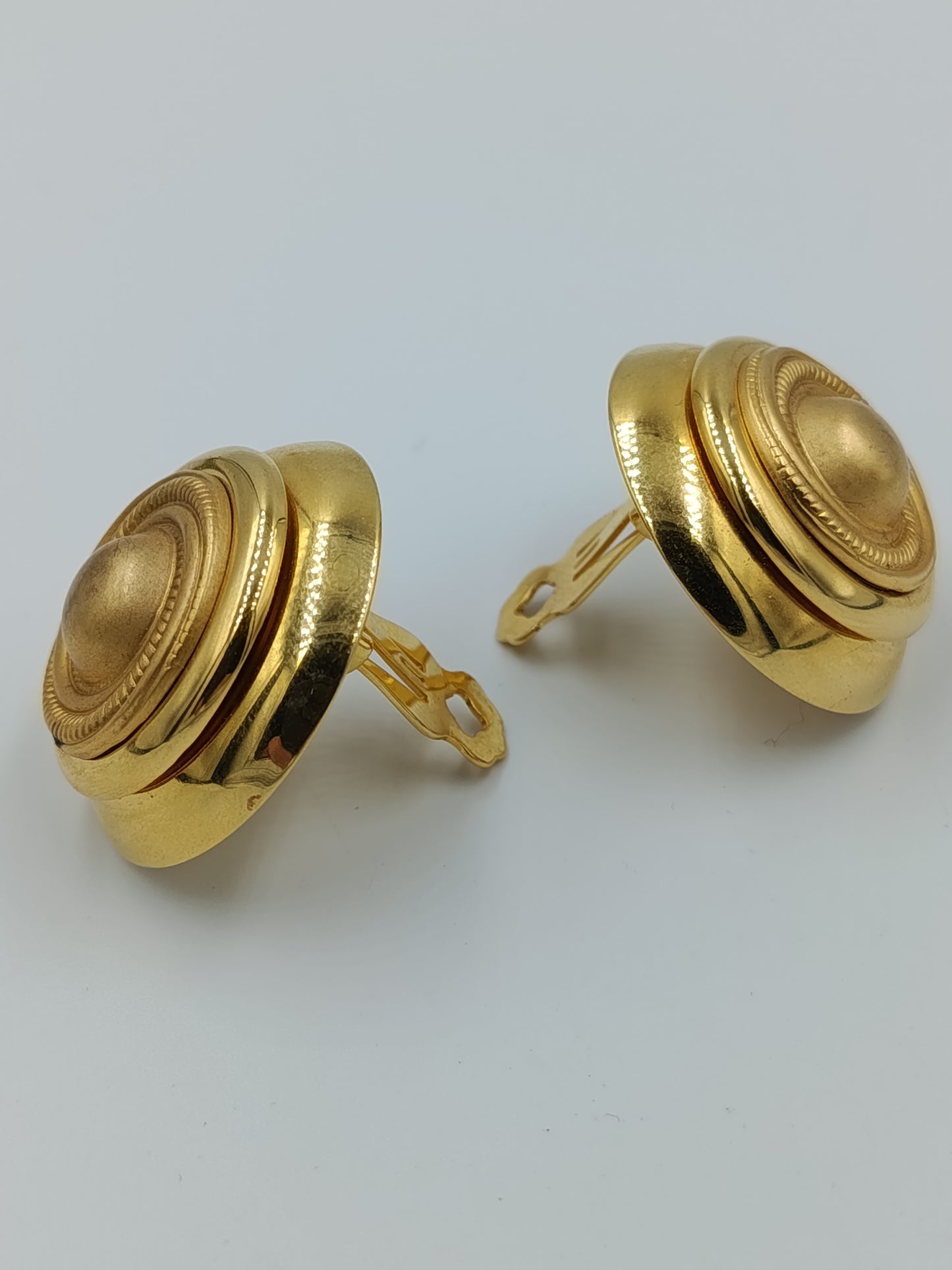 Stilvolle Vintage Clip Ohrringe goldfarben rund klassisch