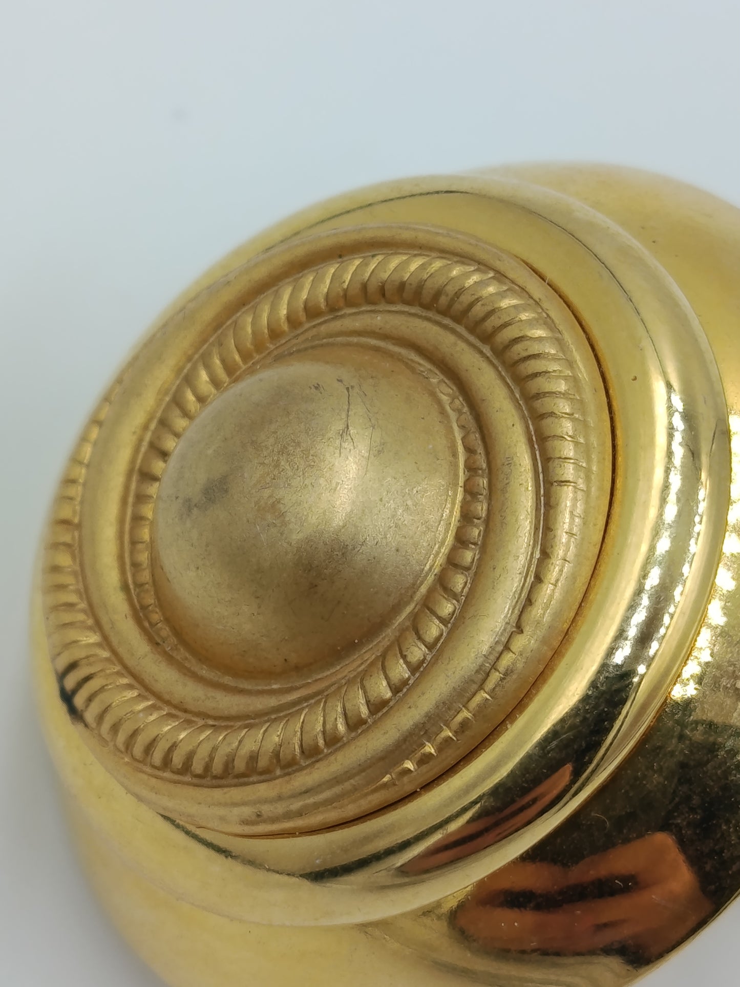 Stilvolle Vintage Clip Ohrringe goldfarben rund klassisch