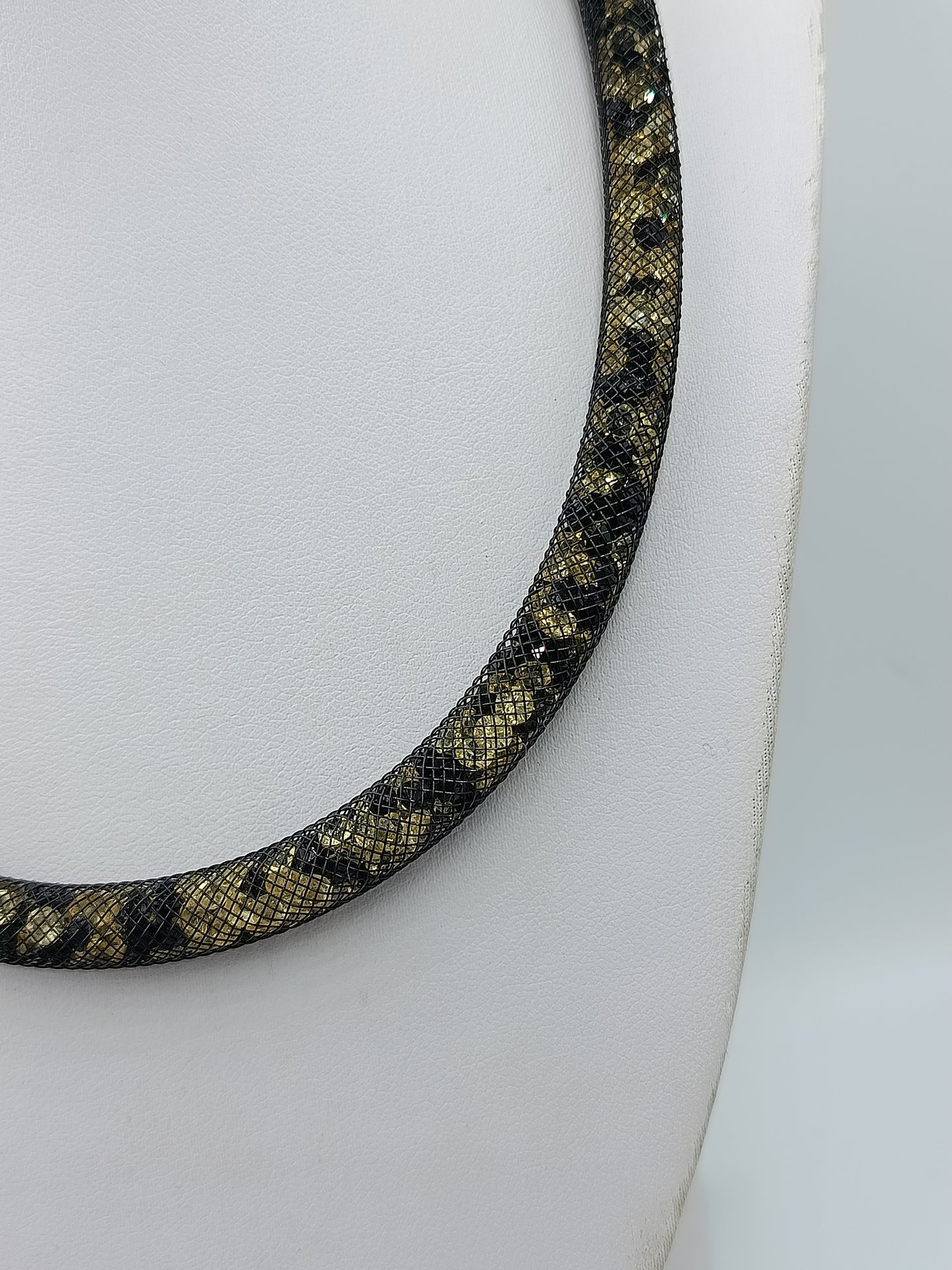 Statement Kette Schwarz Gold Netzoptik Strass Magnetverschluss 51 cm