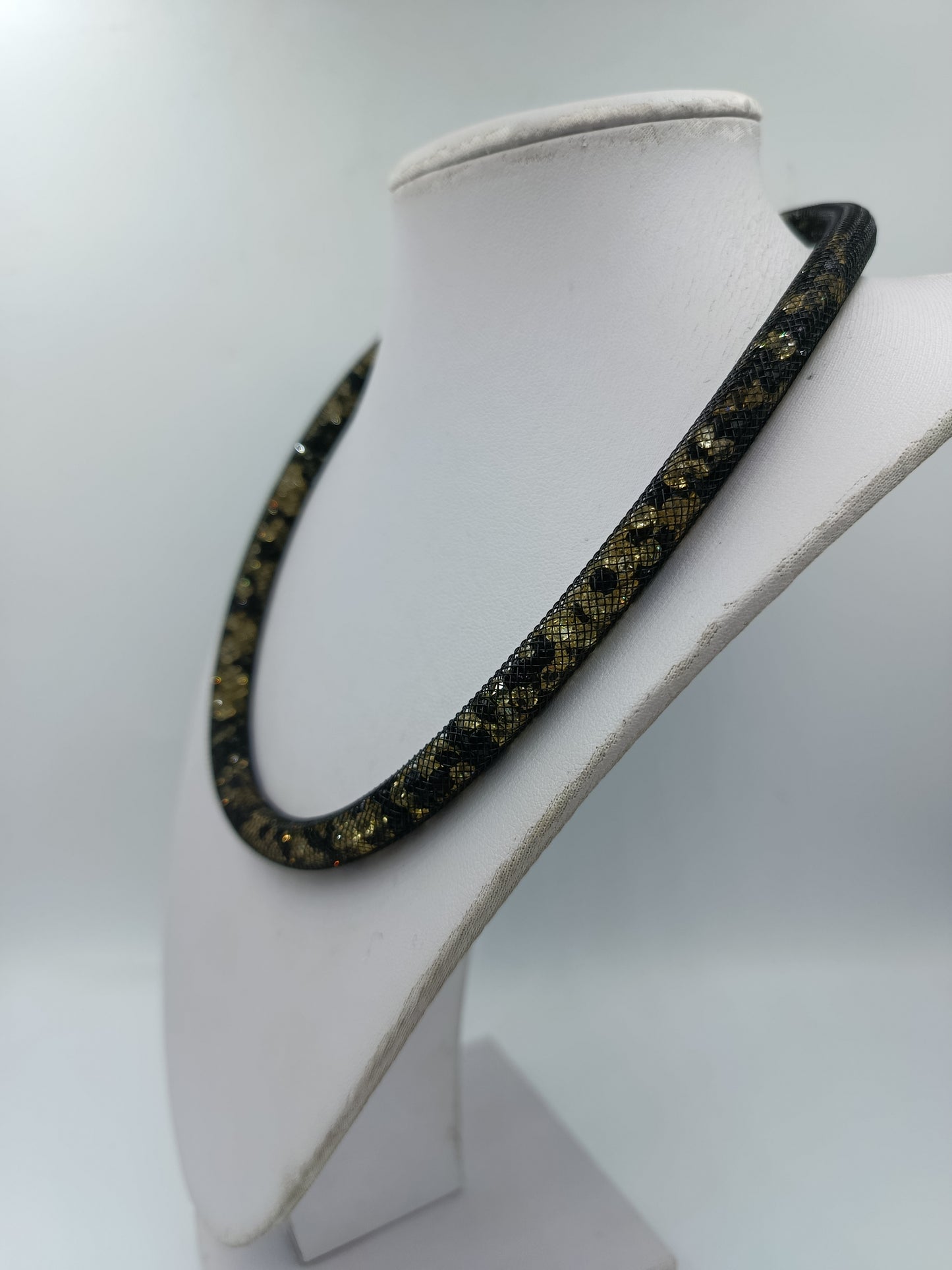 Statement Kette Schwarz Gold Netzoptik Strass Magnetverschluss 51 cm