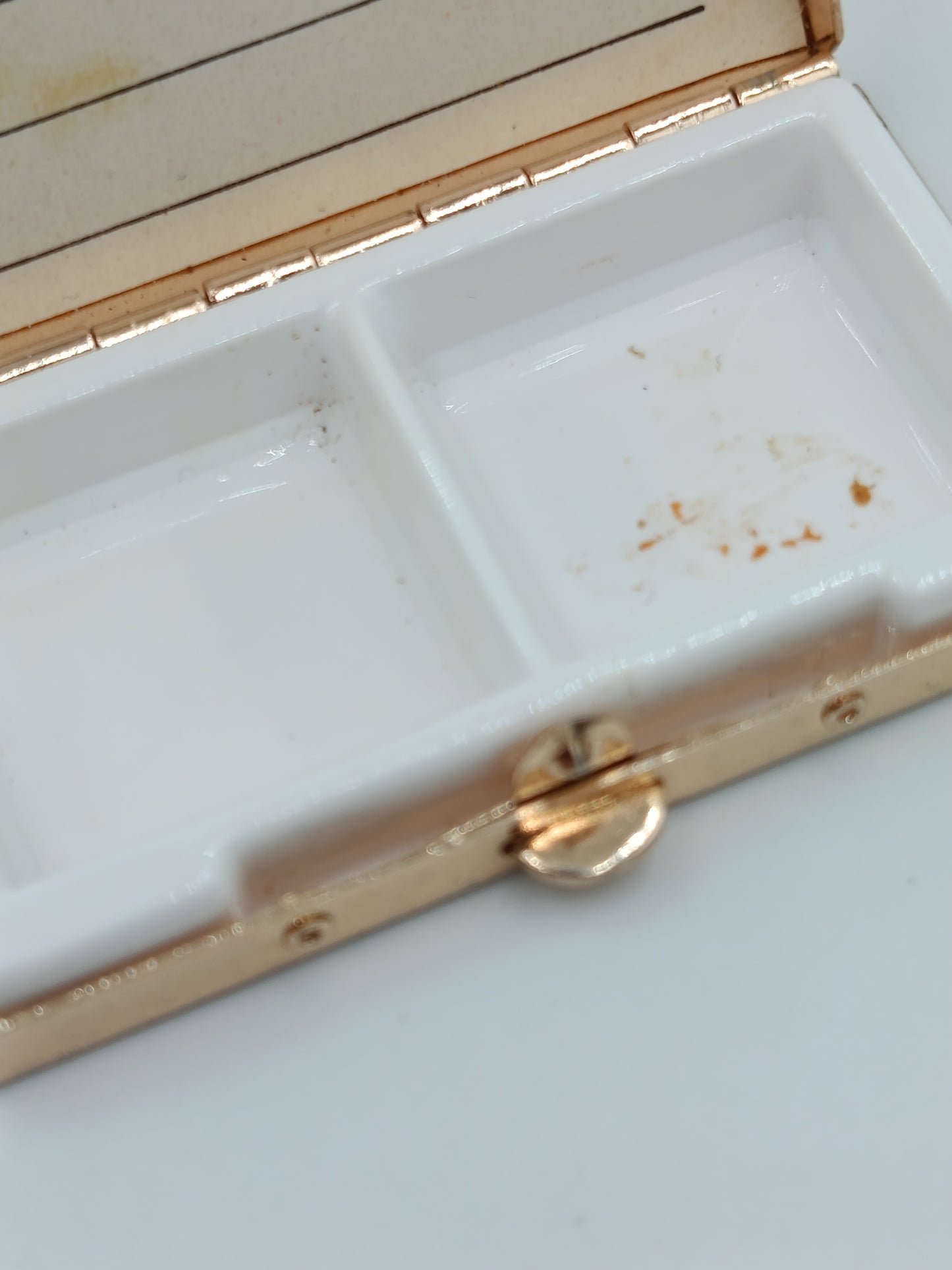 Vintage Pillendose Gold Bordeaux Metall Pill Box Tablettenbox