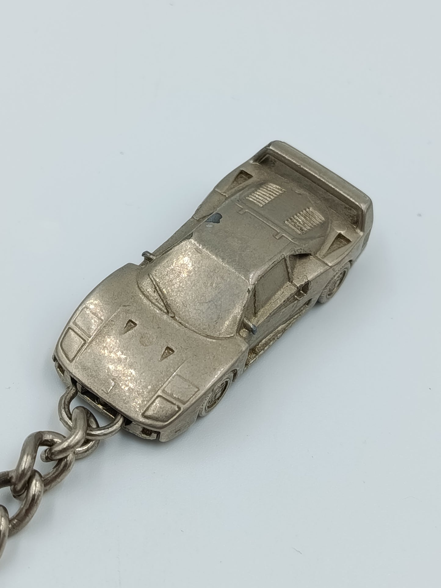 Vintage Schlüsselanhänger Auto Metall Silber Sportwagen Design