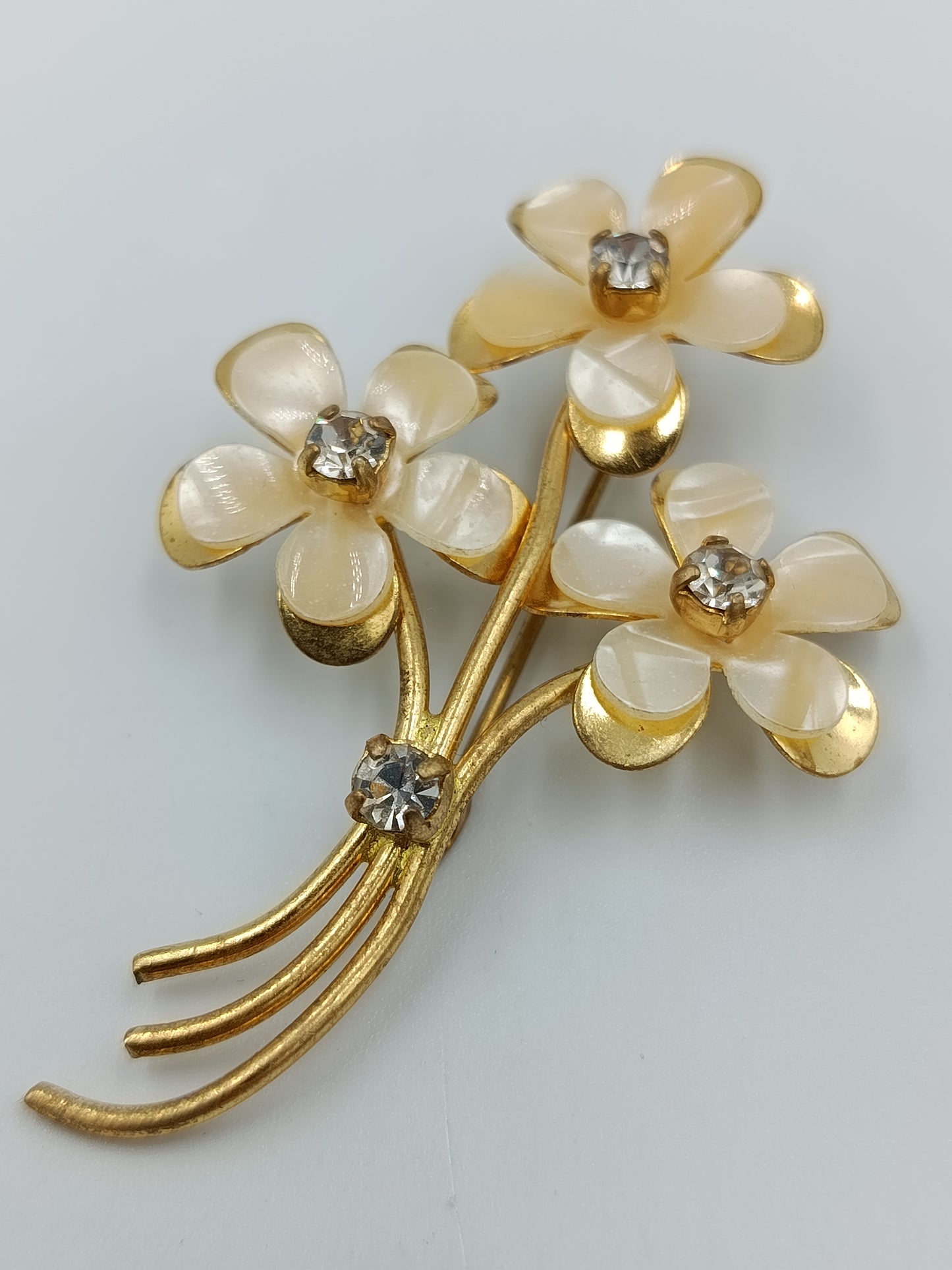 Vintage Blumen Brosche Goldfarben Perlmutt Strass Elegant Schmuck