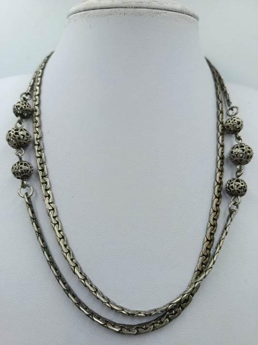 Vintage Statement Kette mehrreihig silberfarben mit Kugelornamenten