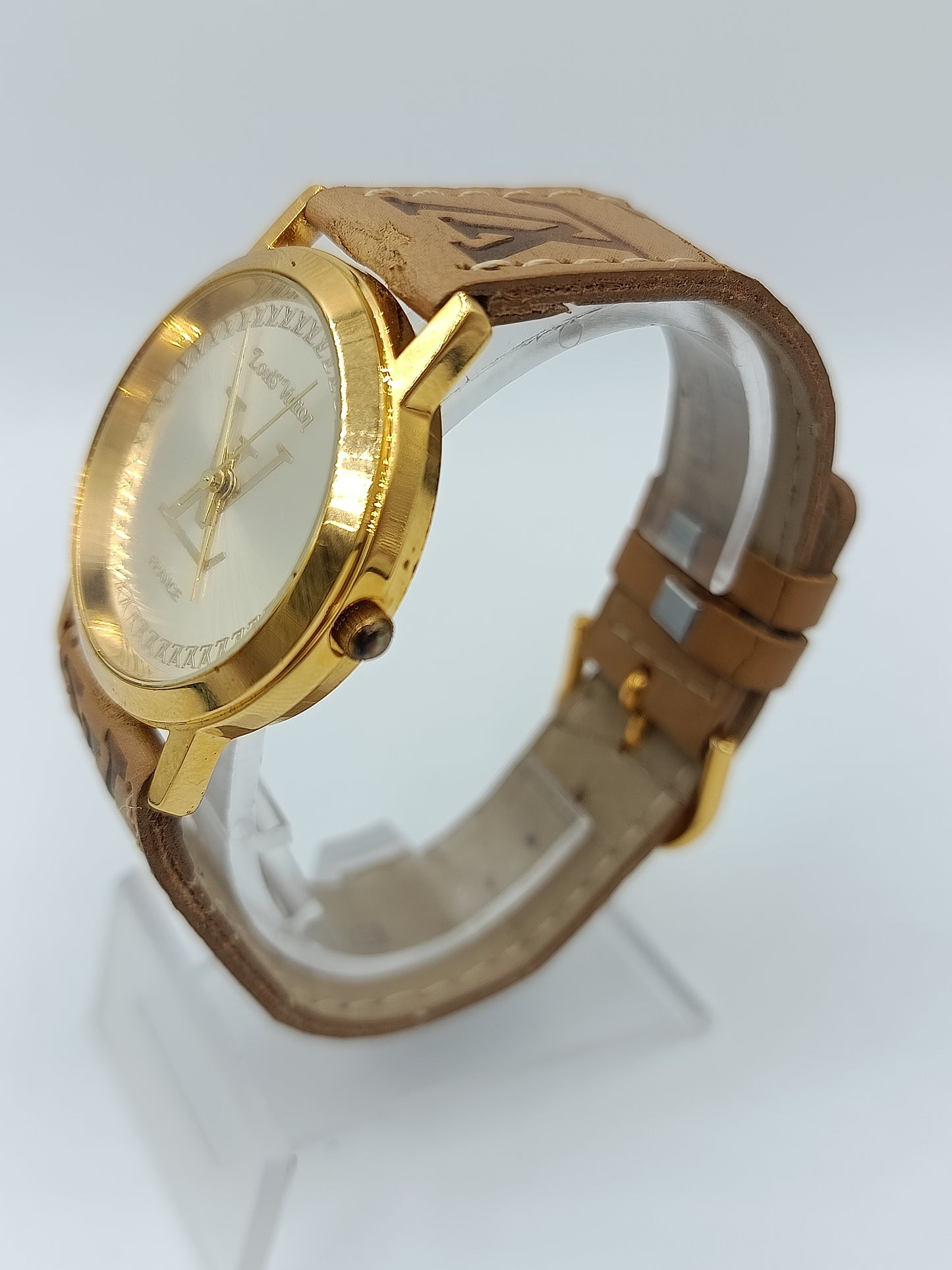 Damen Uhr Goldfarben mit Lederarmband 24 cm