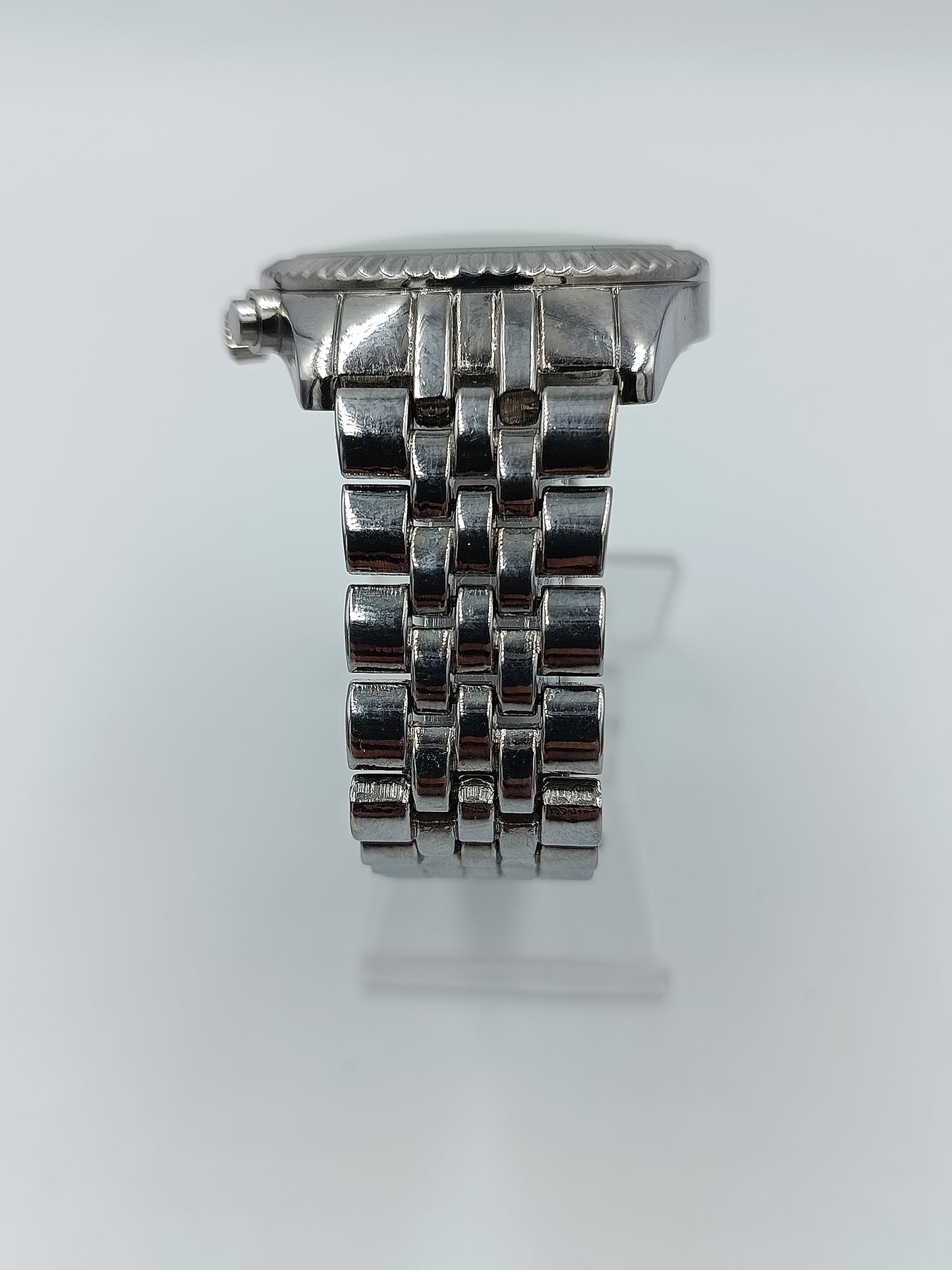 Damen Uhr Silberfarben mit Metallarmband Chrono-Optik