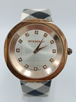 Damen Uhr Roségoldfarben mit kariertem Armband Strassbesatz
