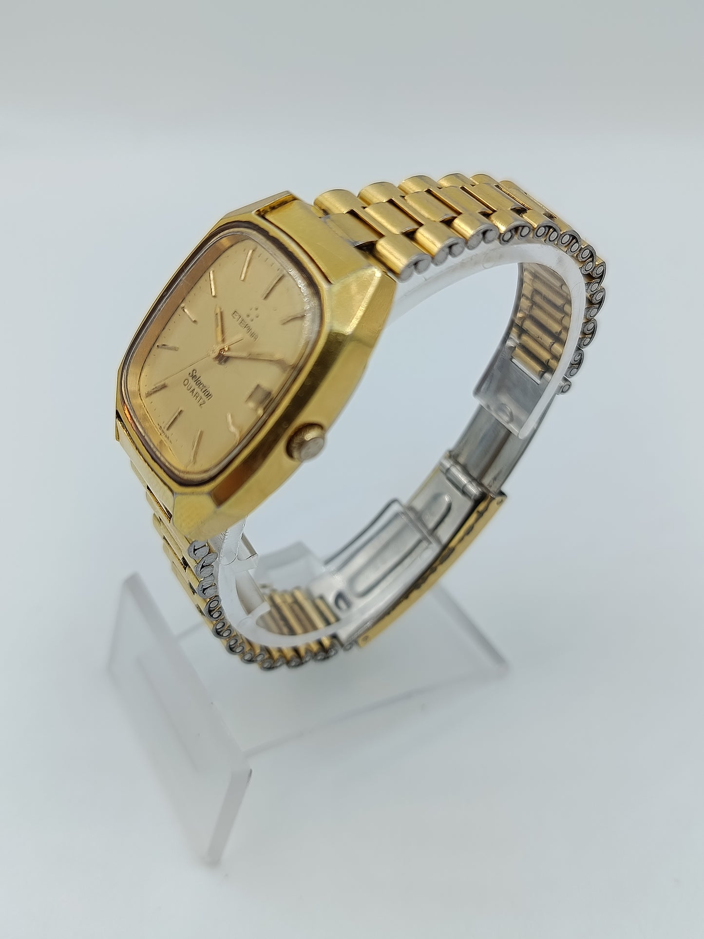 Damen Uhr Goldfarben Vintage mit Datumsanzeige