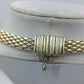 Auffällige und elegante Statement Kette goldfarben geflochten