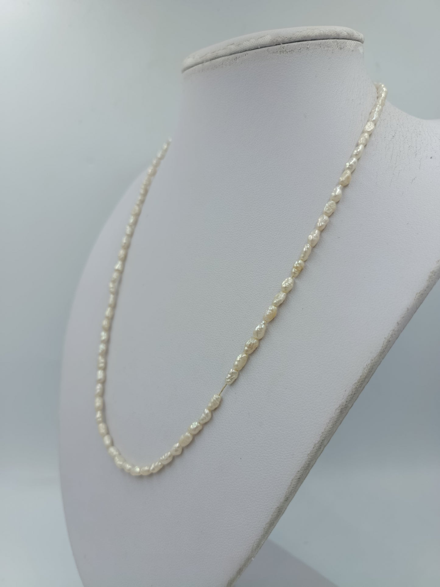 Zarte Süßwasserperlen Kette naturweiß 46 cm elegant