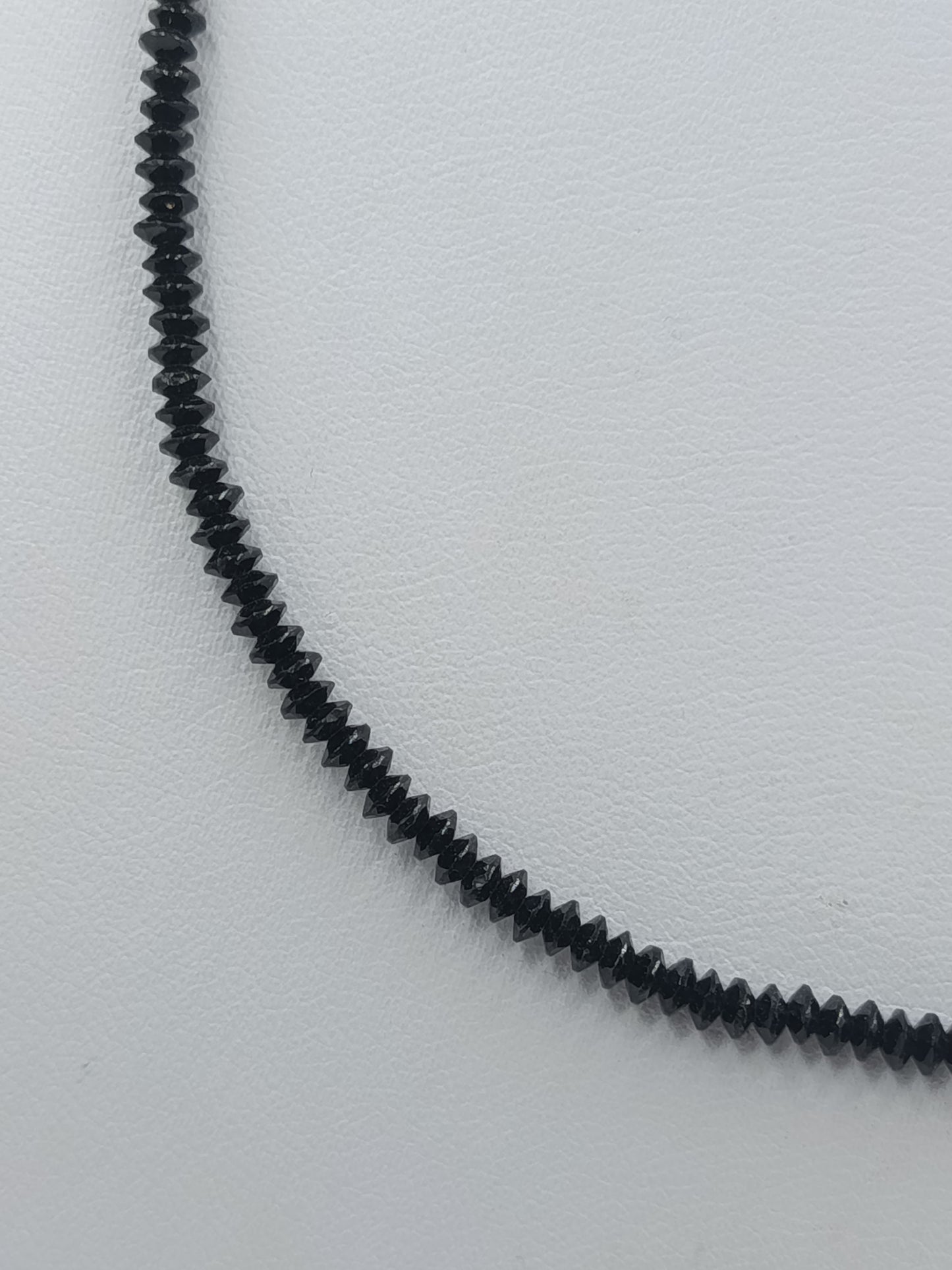 Elegante schwarze Spinell Kette facettiert 925 Silber 51 cm