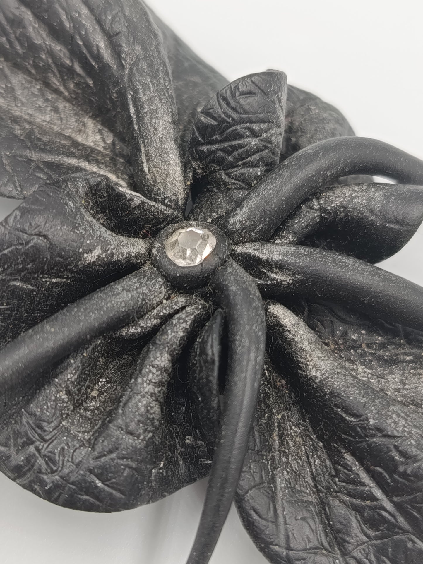Vintage Brosche Blume schwarz matt mit Strassstein 11 cm