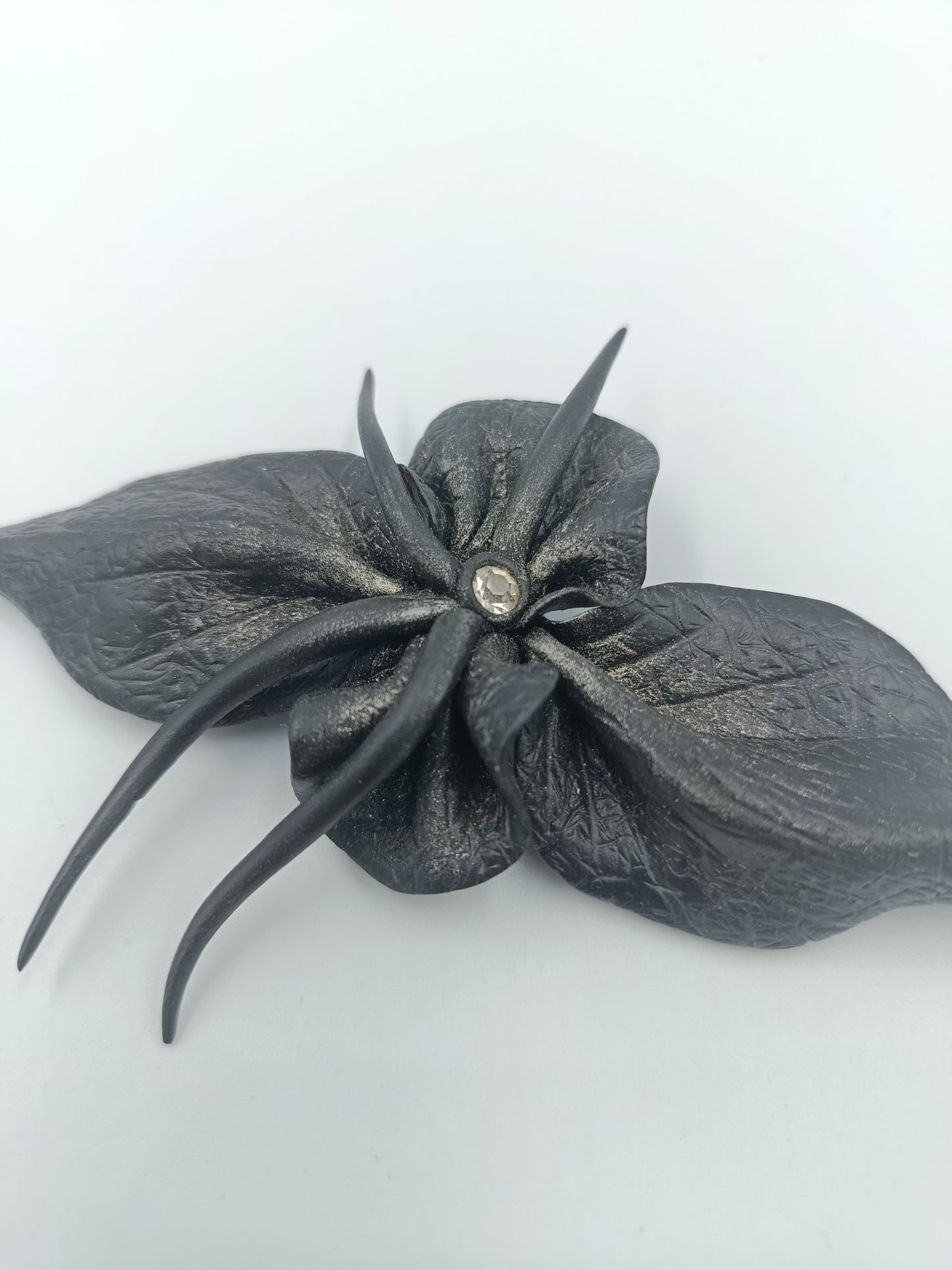Vintage Brosche Blume schwarz matt mit Strassstein 11 cm
