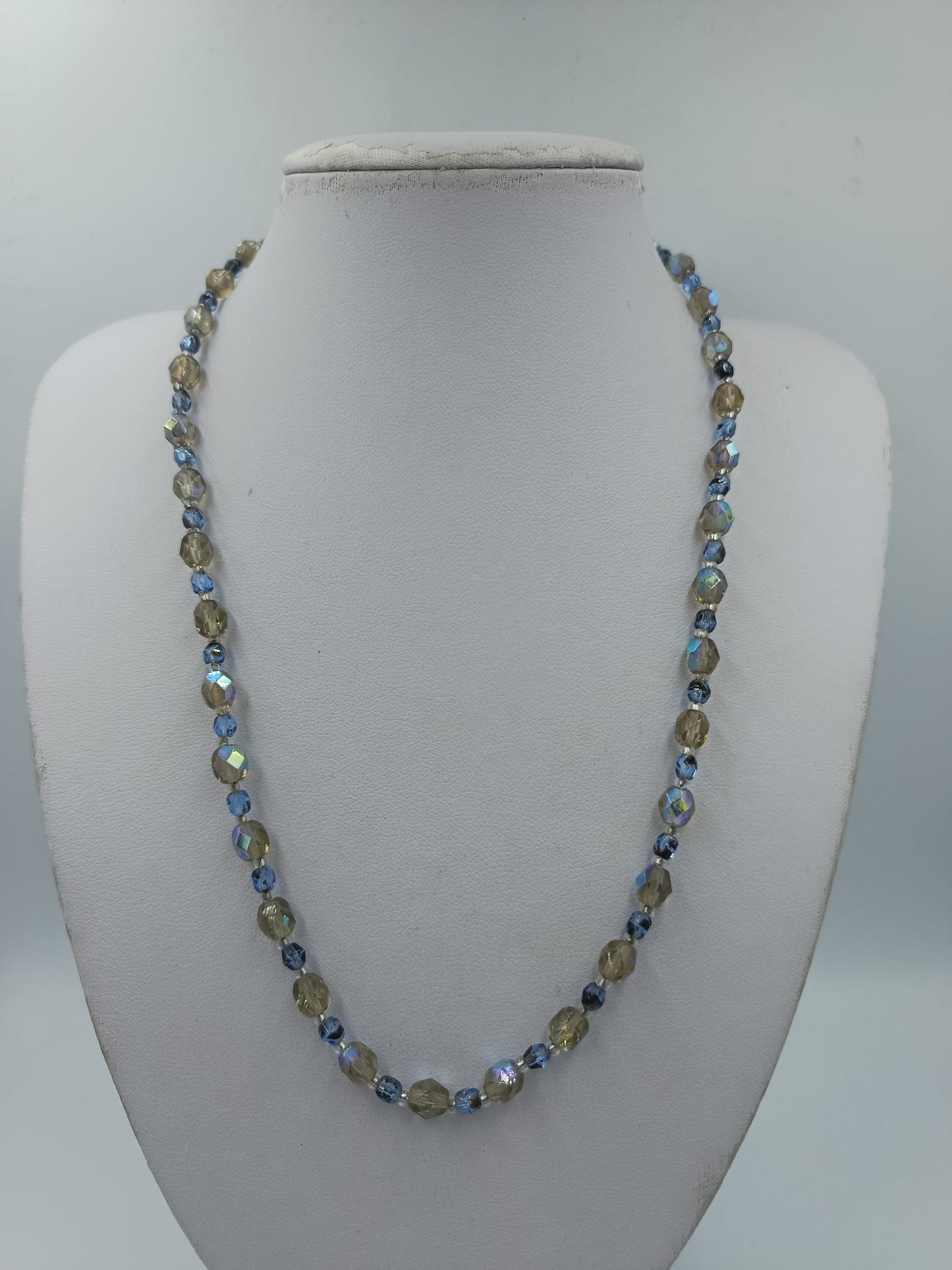 Vintage Glasperlenkette blau gold schimmernd facettiert elegant Halskette
