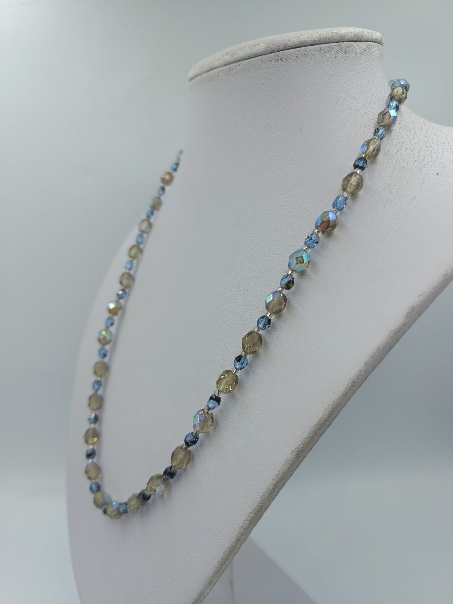Vintage Glasperlenkette blau gold schimmernd facettiert elegant Halskette