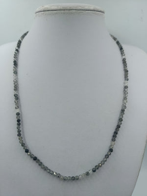 Feine Kette mit grauen facettierten Steinen 925 Silber Verschluss 50 cm elegant