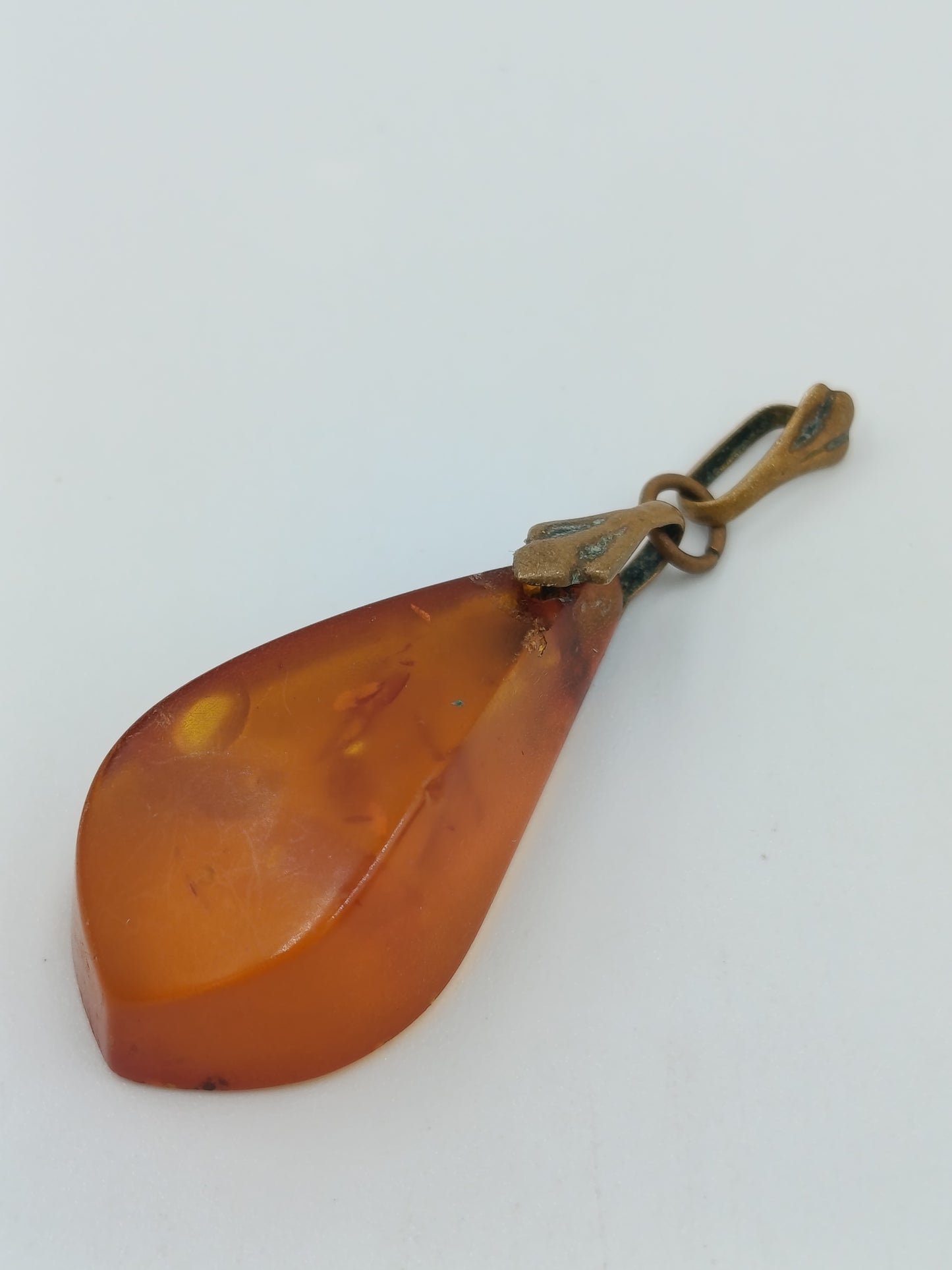 Bernstein Anhänger Tropfenform Vintage warmes Honigorange