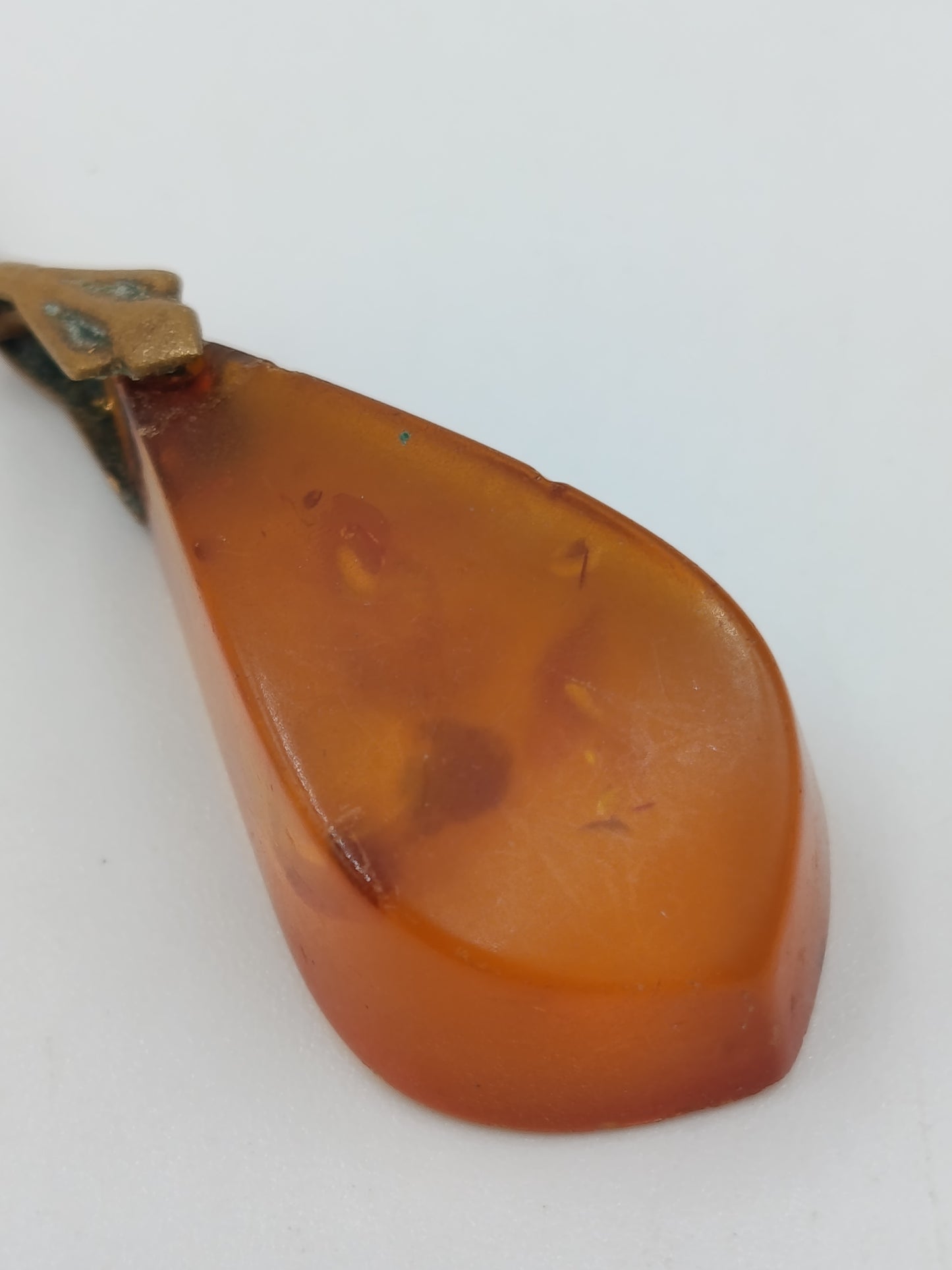 Bernstein Anhänger Tropfenform Vintage warmes Honigorange